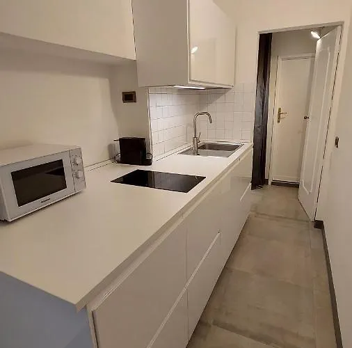 Renai Flat